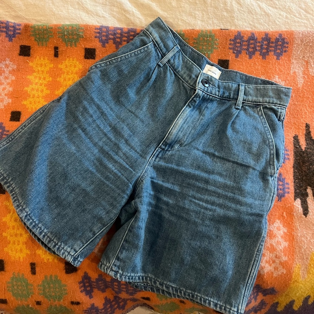 Aritzia Wilfred Free Effortless Short // Size 2